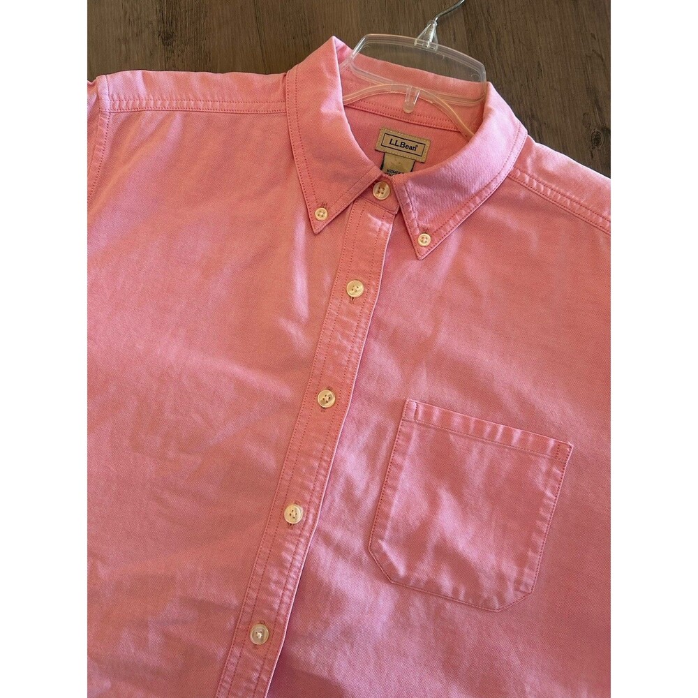 LL BEAN Polo Button Down Size M Shirt Button Front Long Sleeve 100% Cotton Pink